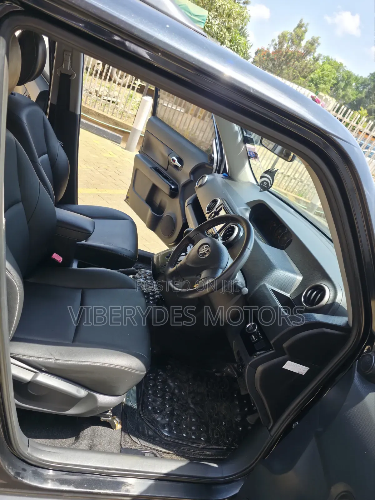 Toyota Rumion 2025 Black