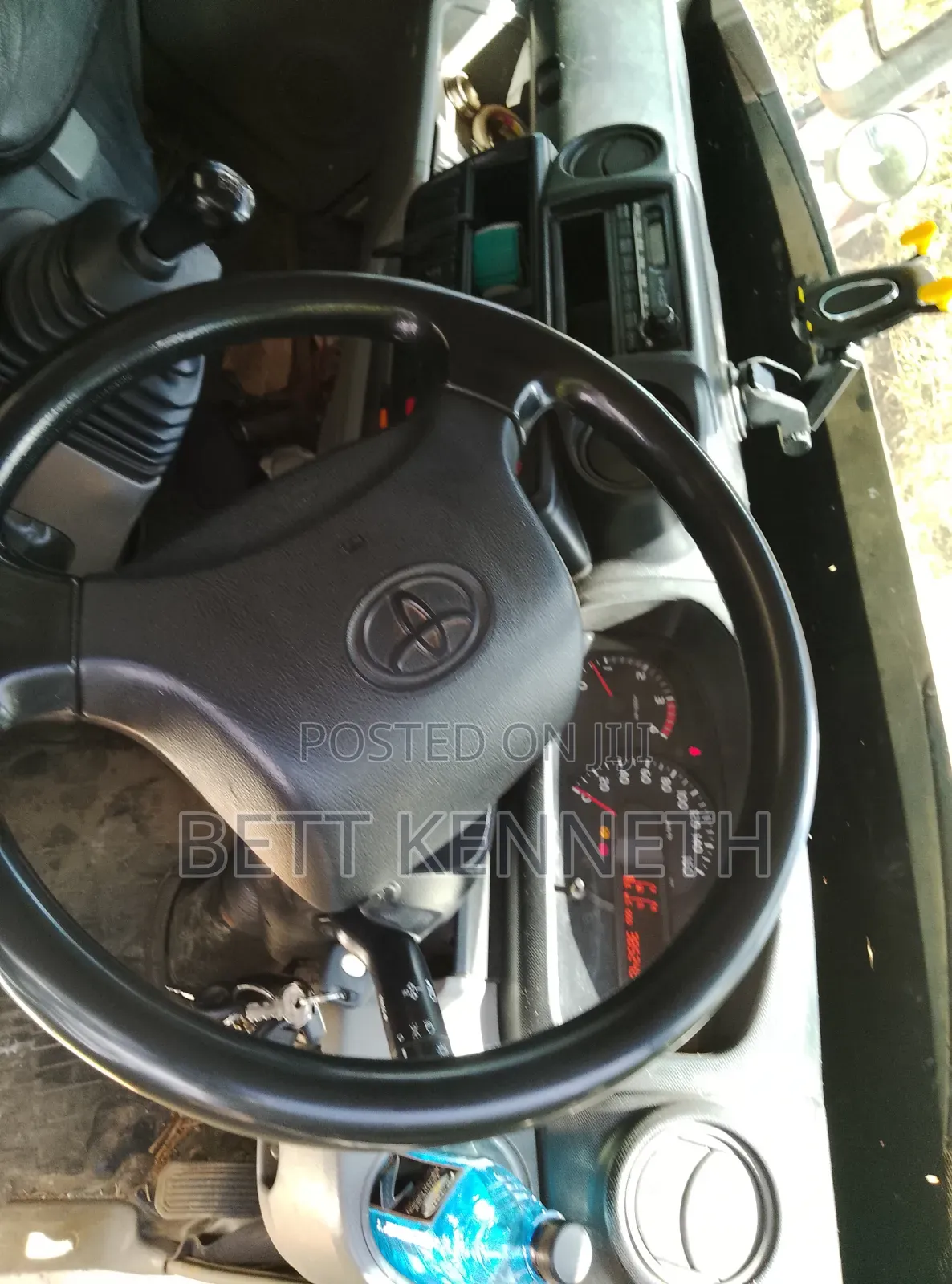 Toyota Dyna 2013 White