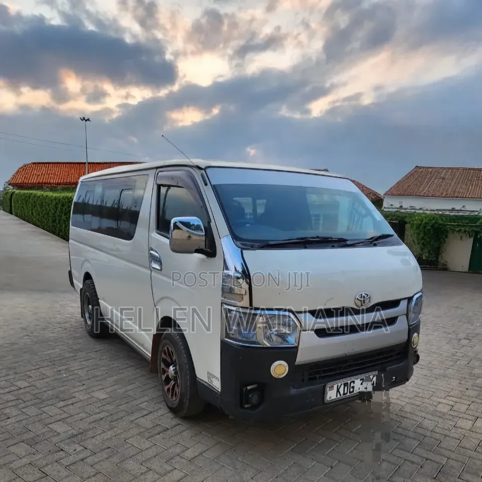 Toyota HiAce 2015 White