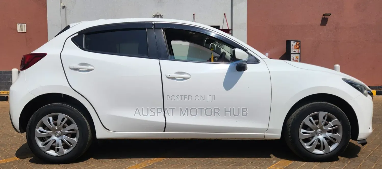 Mazda Demio 2018 White