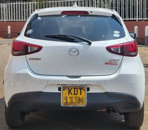 Mazda Demio 2018 White