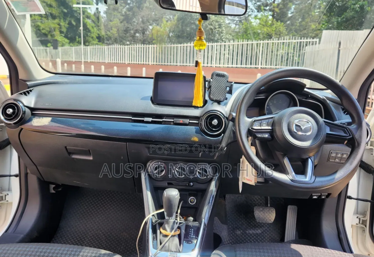 Mazda Demio 2018 White