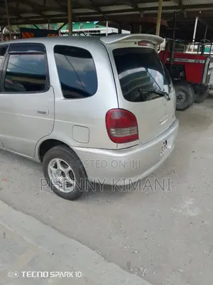 Toyota Corolla Spacio 2000 Silver
