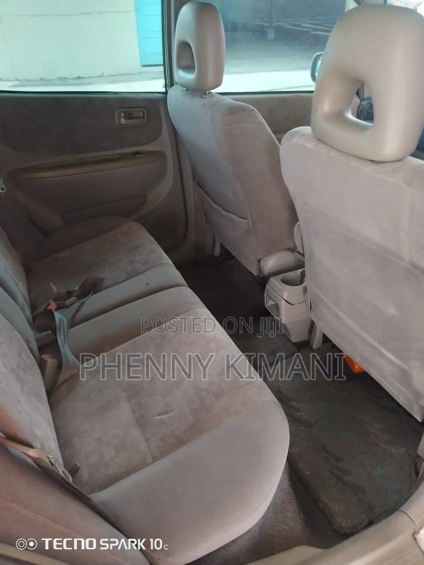 Toyota Corolla Spacio 2000 Silver