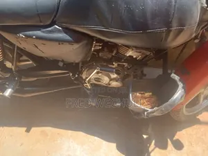Bajaj Boxer 150 UG 2019 Red