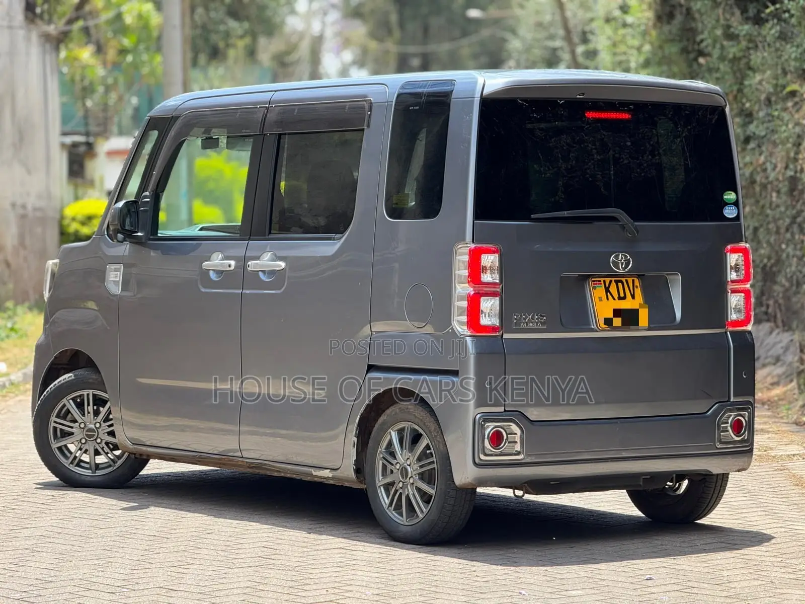 Toyota Pixis Epoch 2018 Silver
