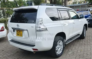 Toyota Land Cruiser Prado 4.0 Petrol GX-R 2013 White
