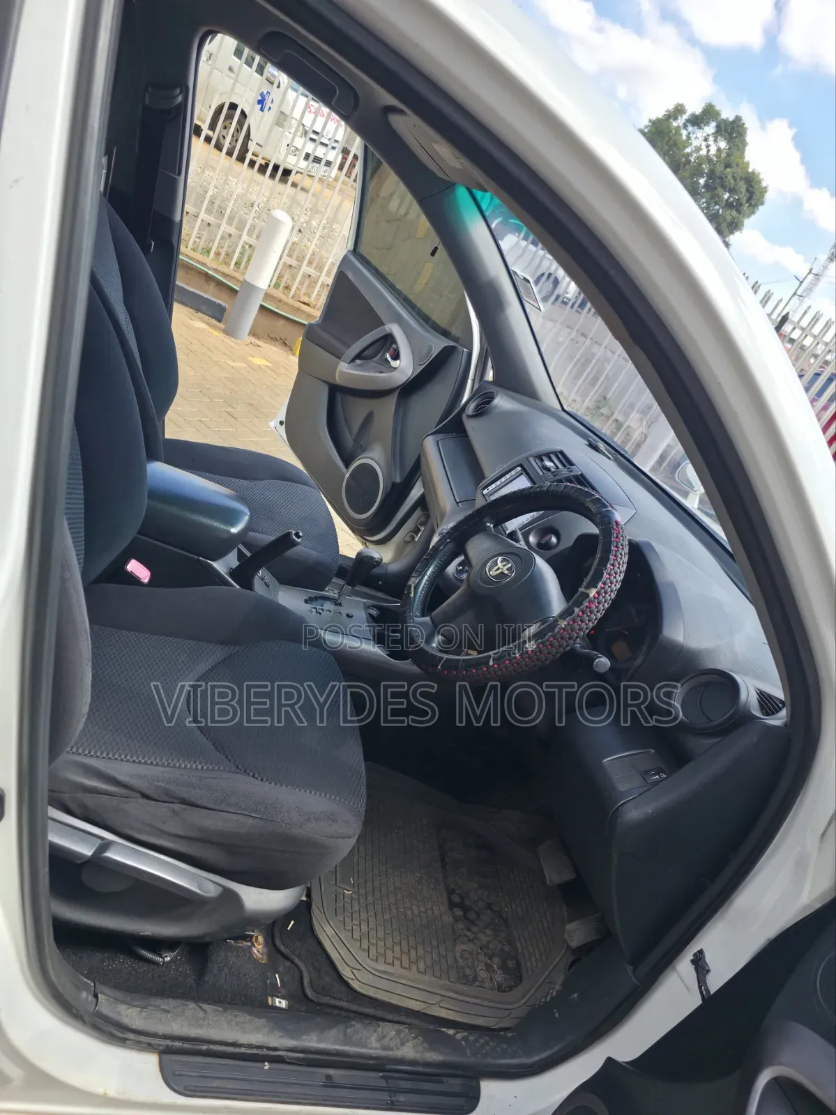 Toyota RAV4 2007 White