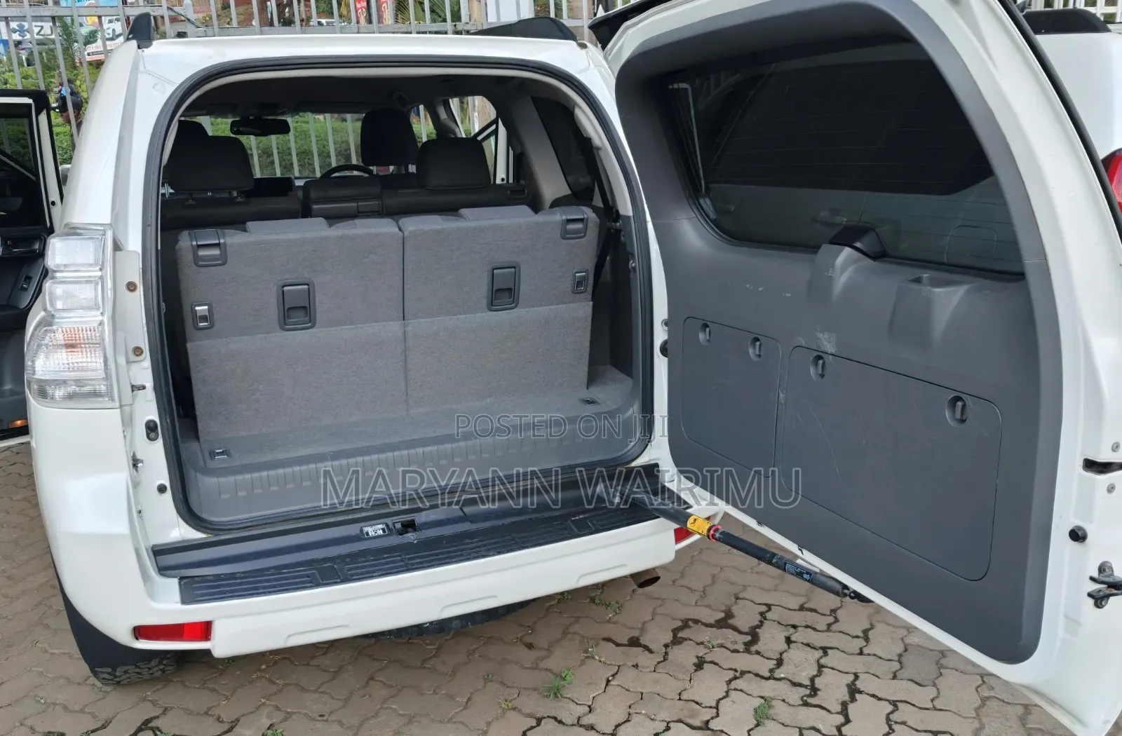 Toyota Land Cruiser Prado 4.0 Petrol GX-R 2013 White