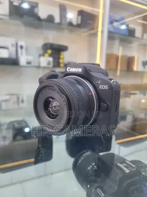 Canon Eos R100