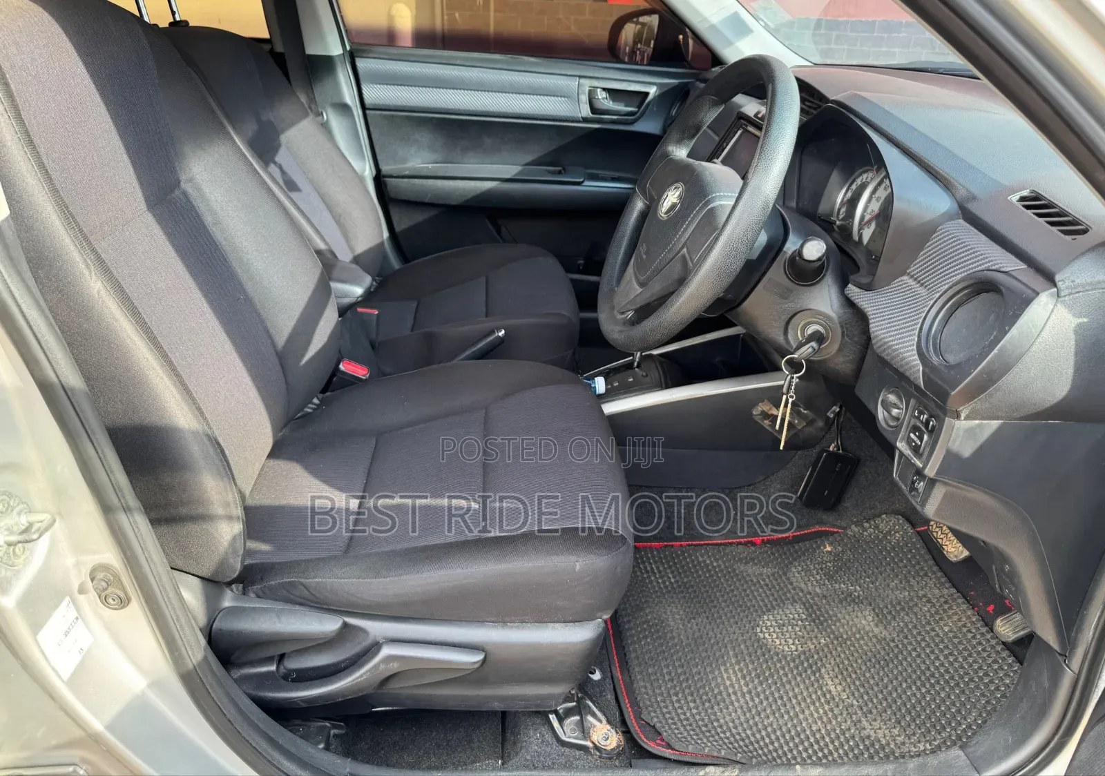 Toyota Corolla Fielder 1.5 Petrol FWD 2013 Silver