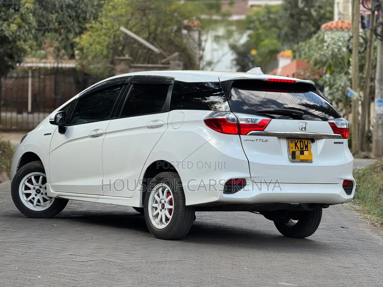 Honda Fit Shuttle 2018 White