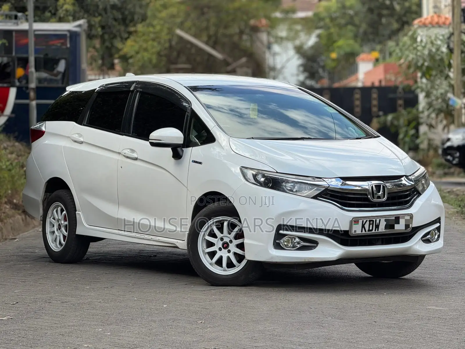 Honda Fit Shuttle 2018 White