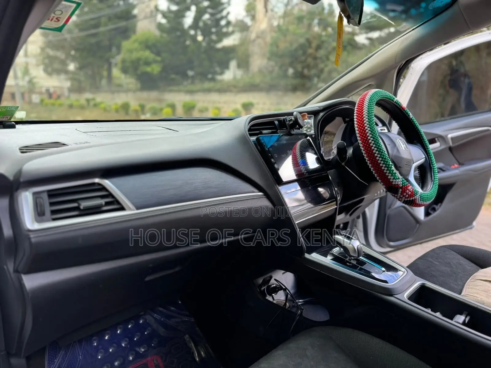 Honda Fit Shuttle 2018 White