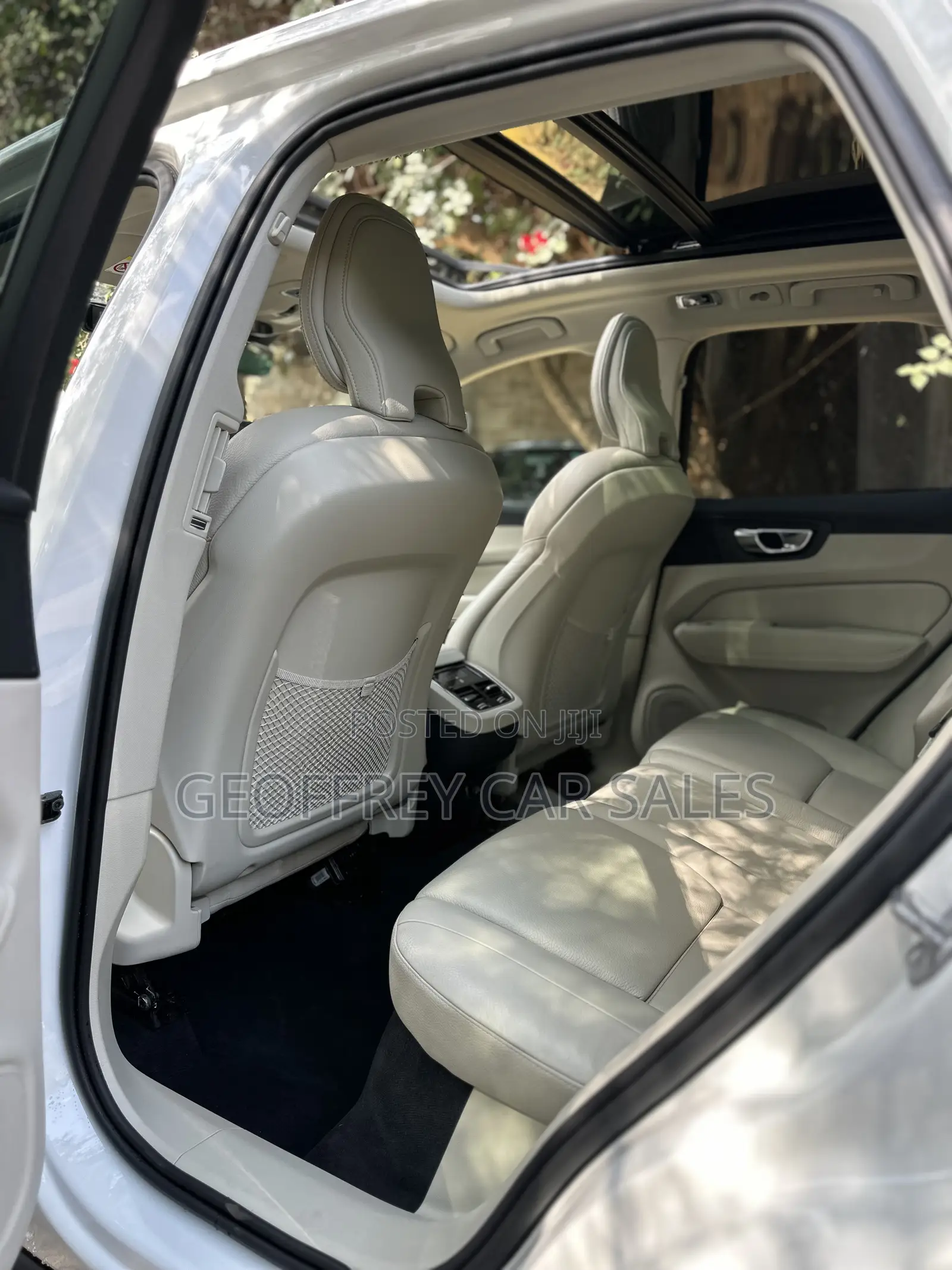 Volvo XC60 2020 White