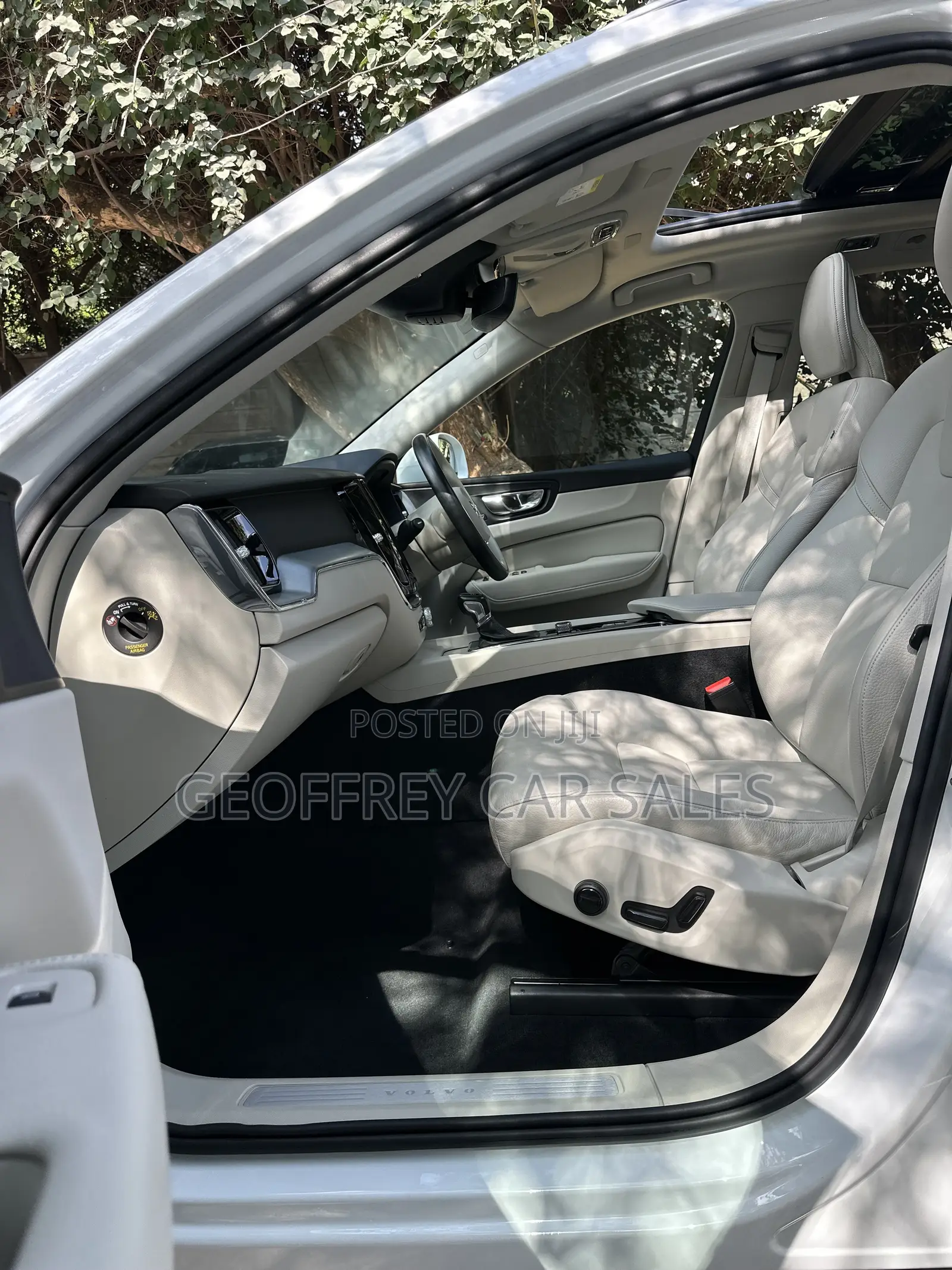 Volvo XC60 2020 White
