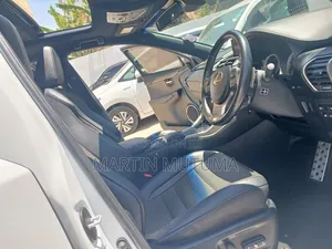 Lexus NX 300 FWD 2019 White