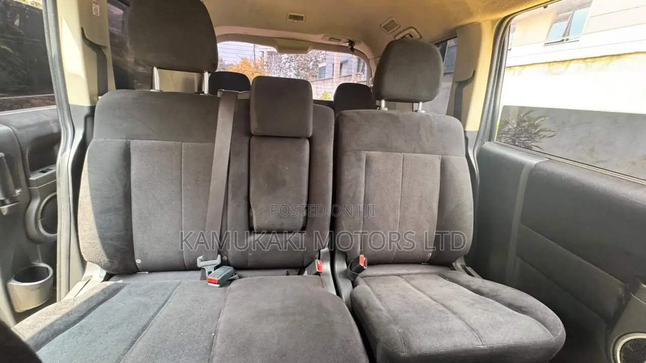 Mitsubishi Delica 2015 Gray