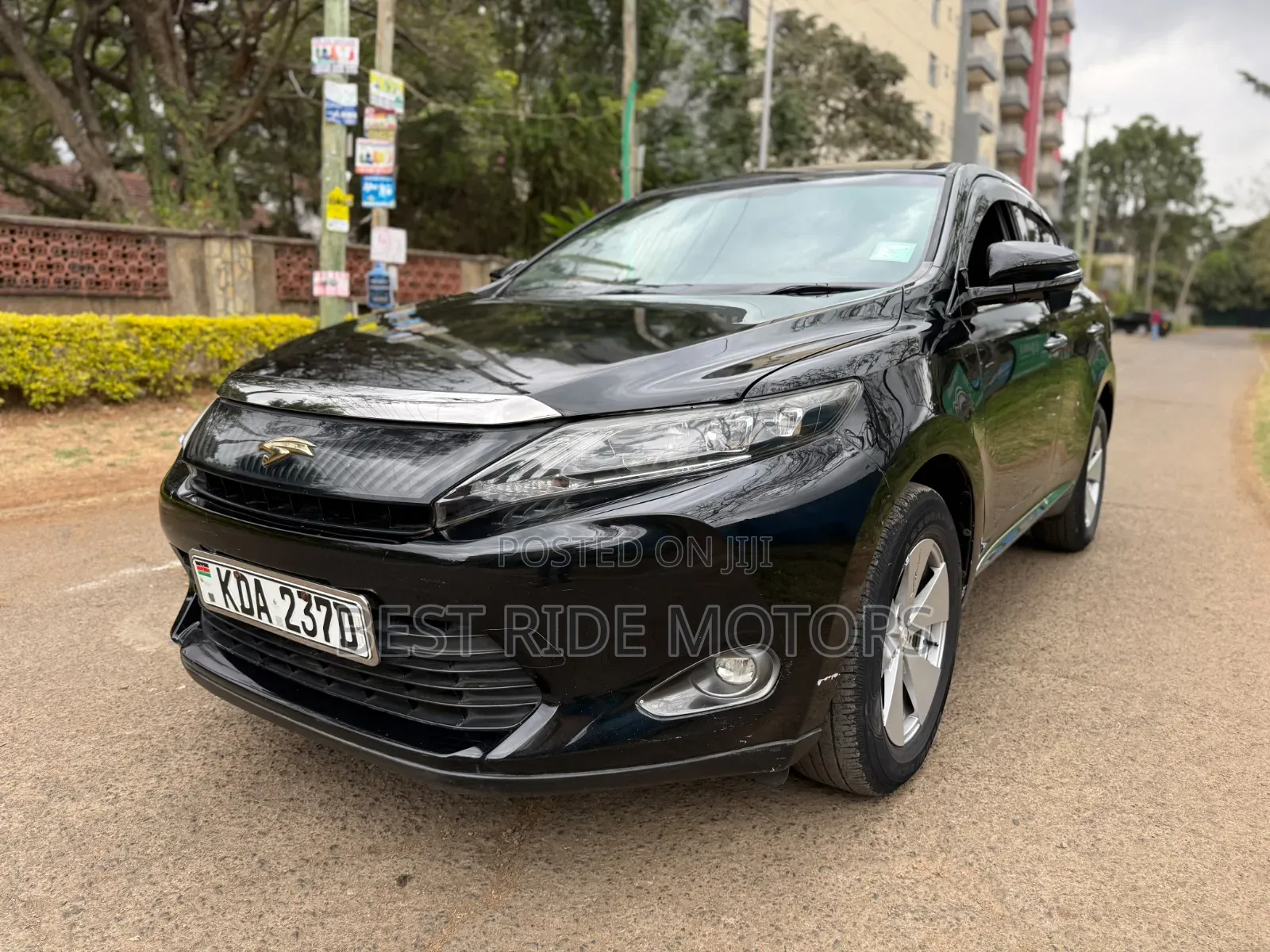 Toyota Harrier 2.0 2014 Black