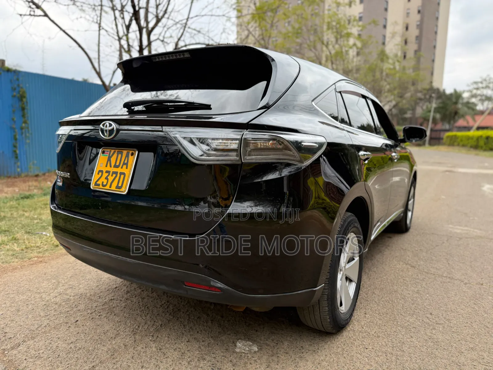 Toyota Harrier 2.0 2014 Black