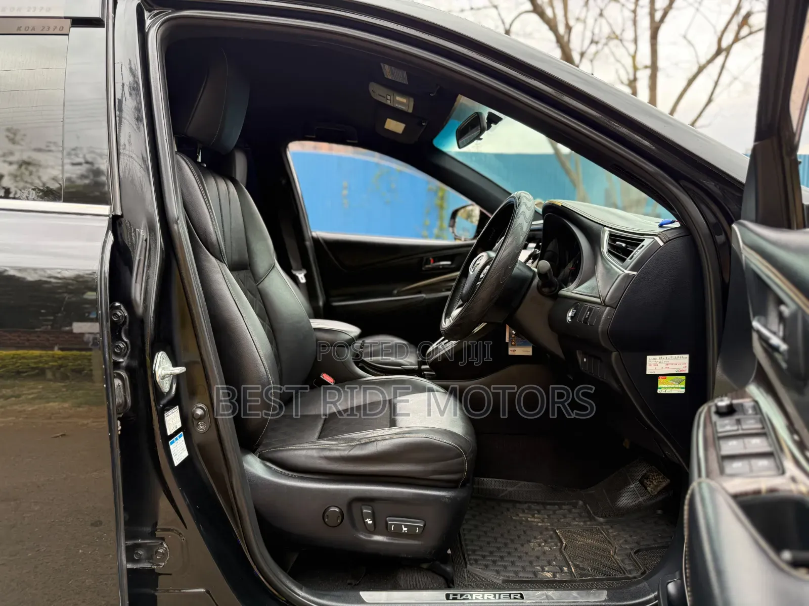 Toyota Harrier 2.0 2014 Black
