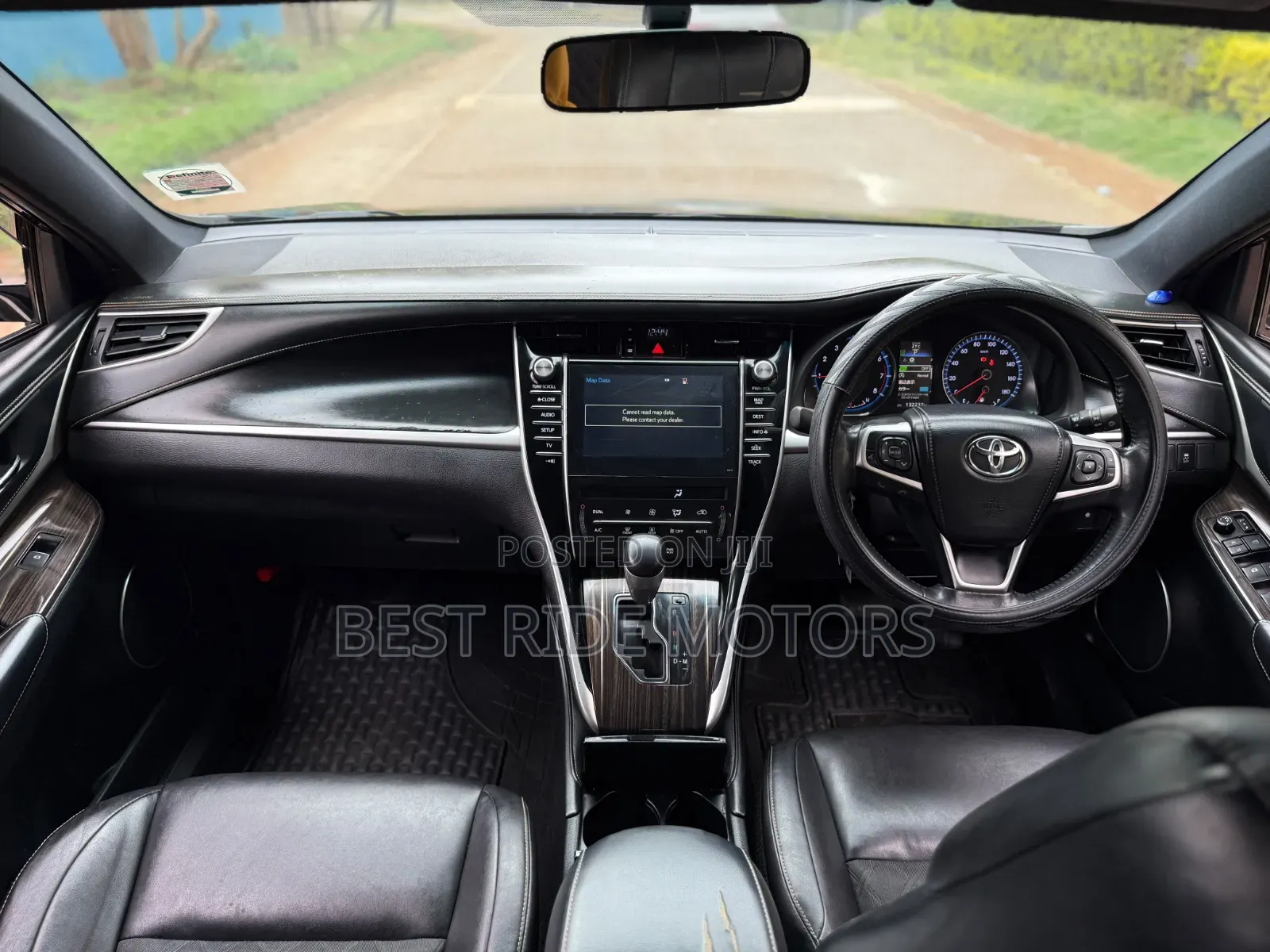 Toyota Harrier 2.0 2014 Black