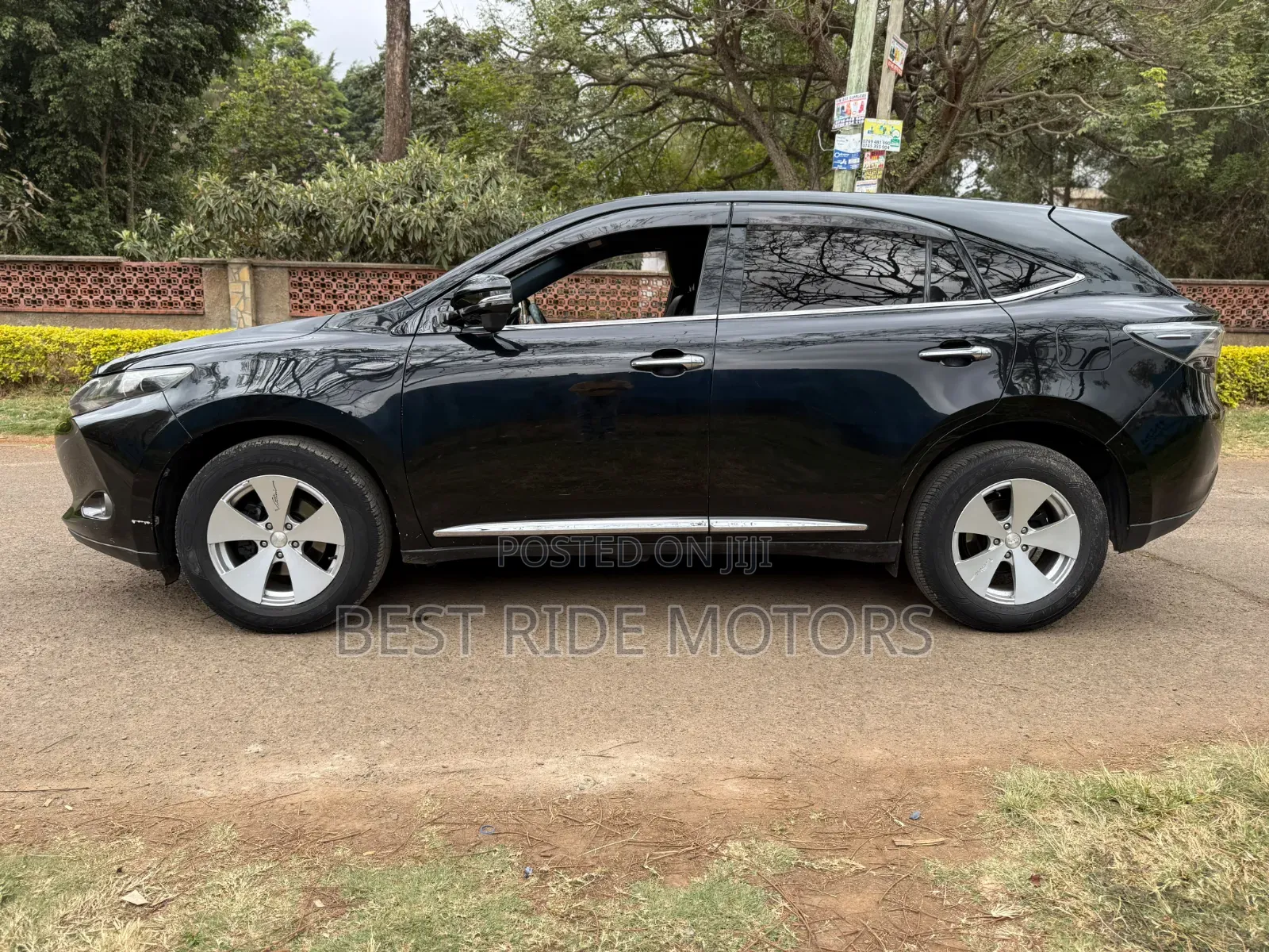 Toyota Harrier 2.0 2014 Black