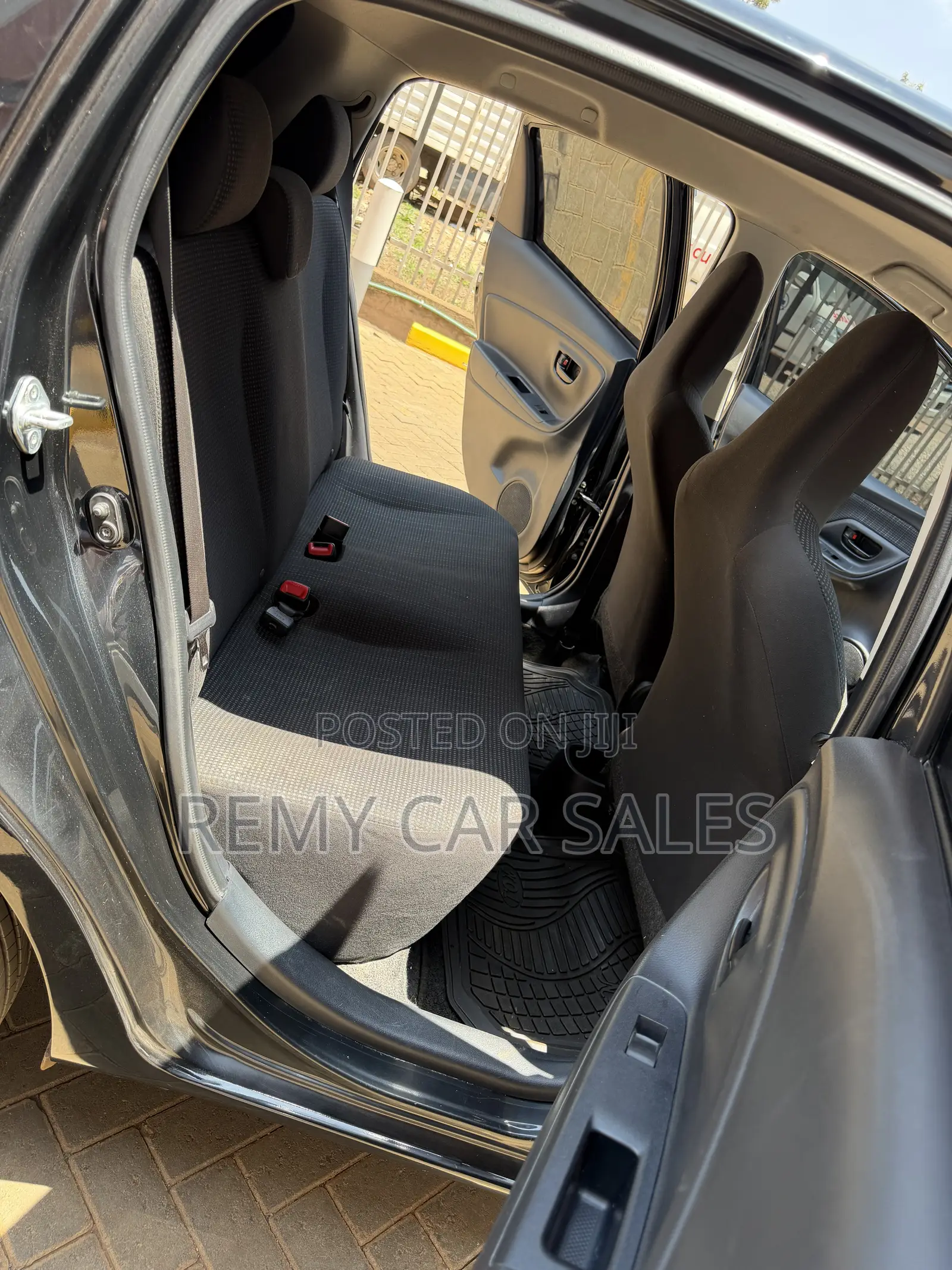 Toyota Vitz 2018 Black