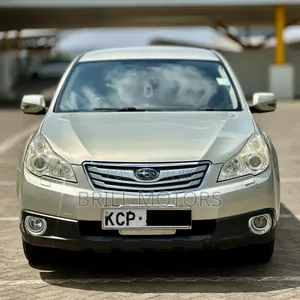 Subaru Outback 2010 Gold