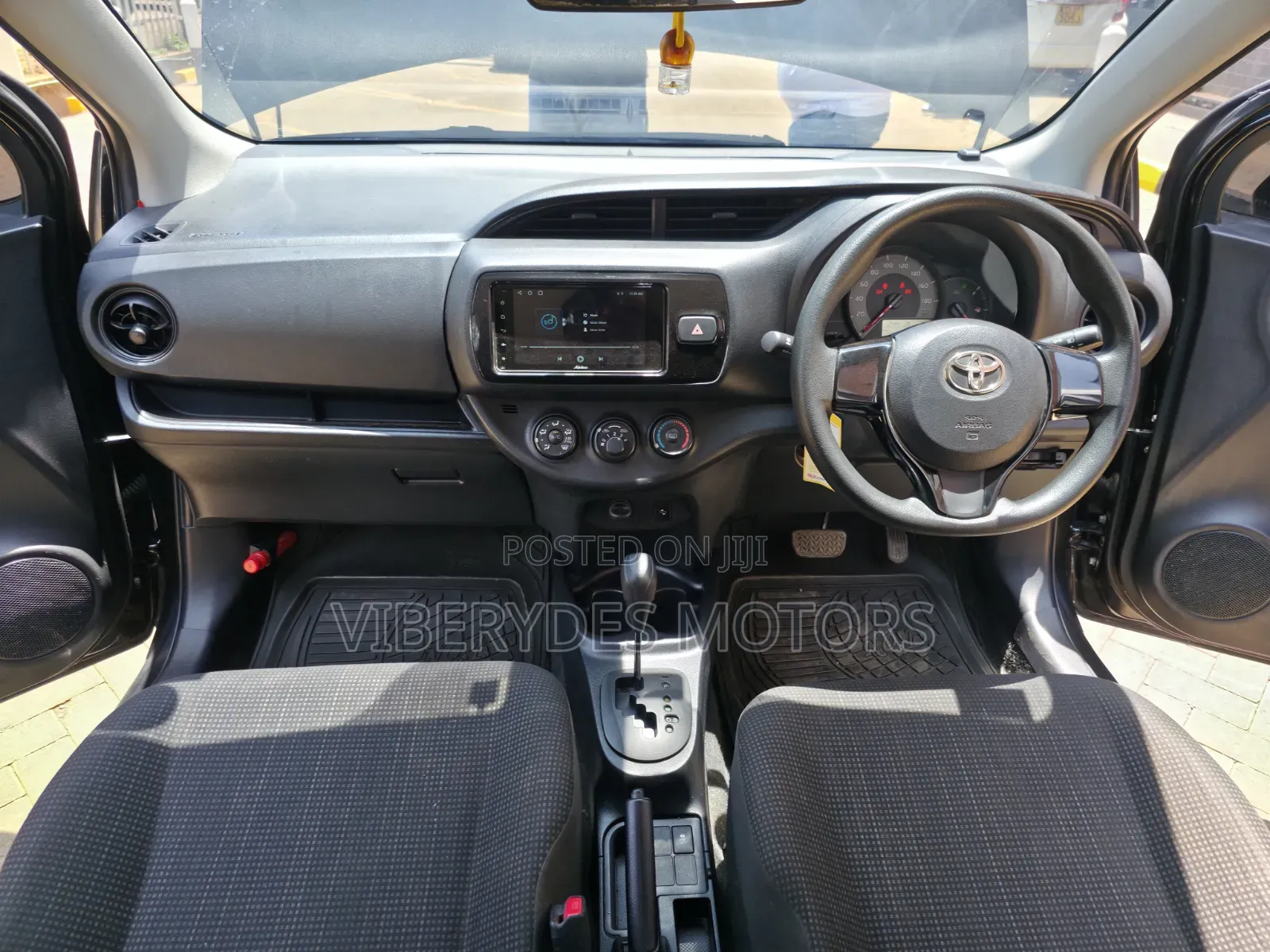 Toyota Vitz 2018 Burgundy