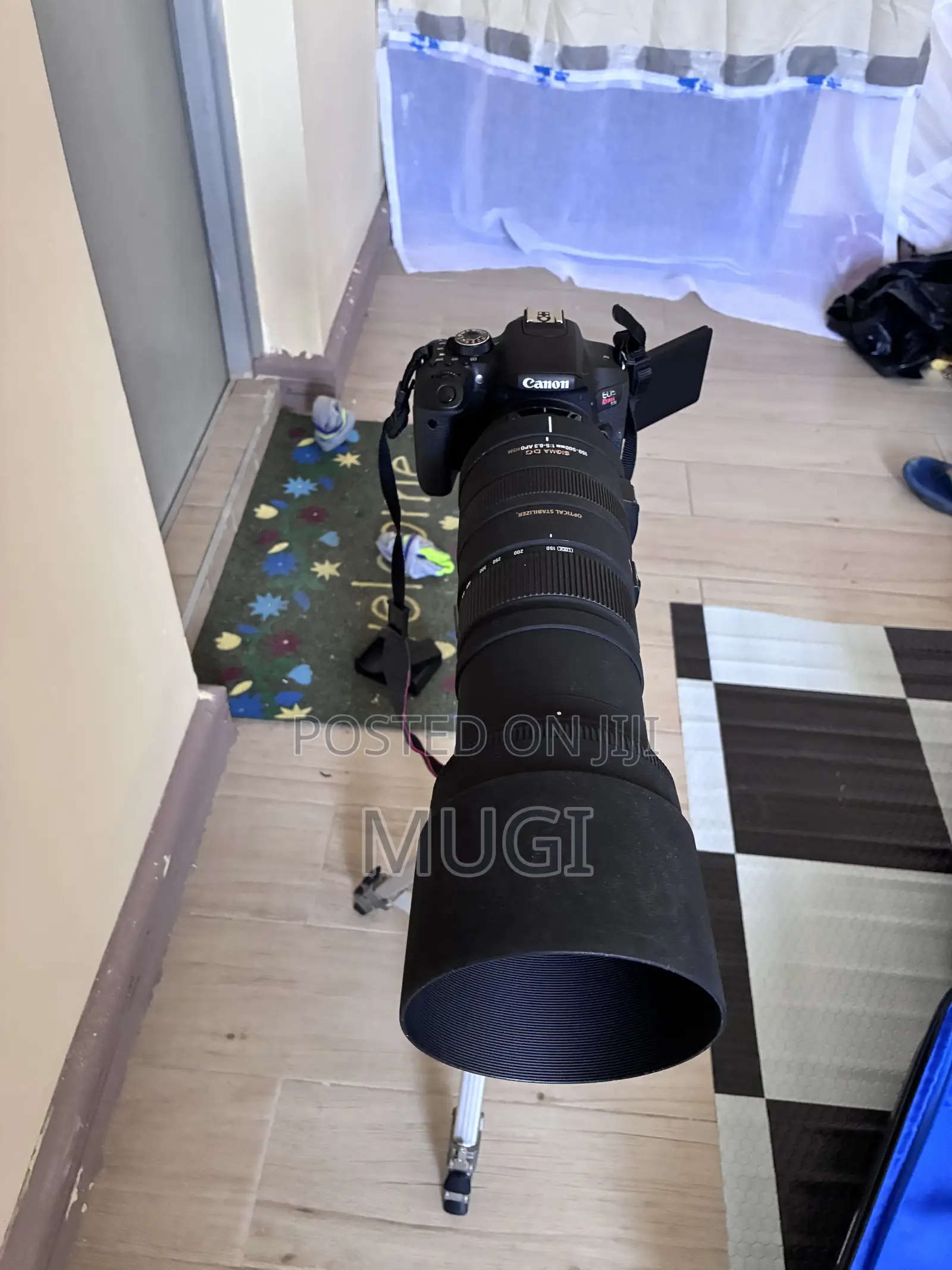 Canon T7i DSRL