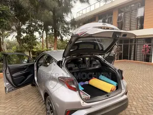 Toyota C-HR 2018 Silver