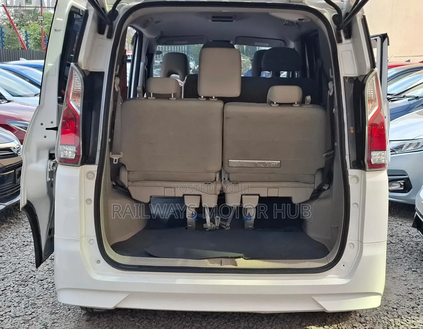 Nissan Serena 2016 White