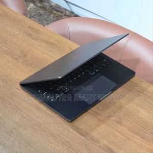 Laptop Apple MacBook Pro 18GB Intel Core M3 SSD 512GB
