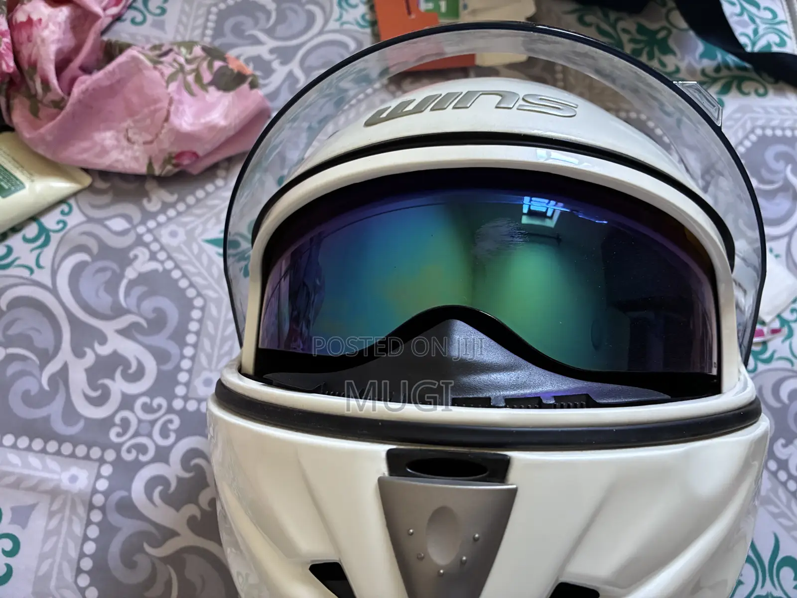 Wins Helmet