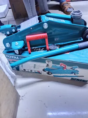 Quality 2 Ton Hydraulic Floor Jack