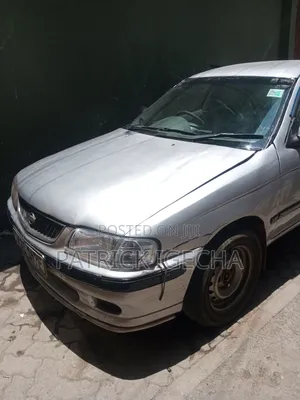 Nissan Sunny 2012 Silver