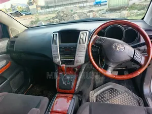 Toyota Harrier 2005 White