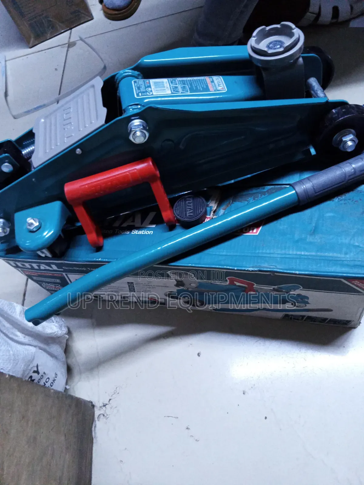 Hydraulic Floor Trolley Jack 2ton/ Total
