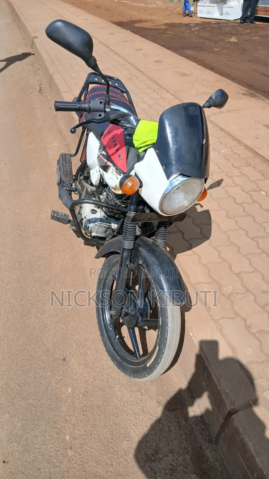 Bajaj Boxer 150 UG 2020 White