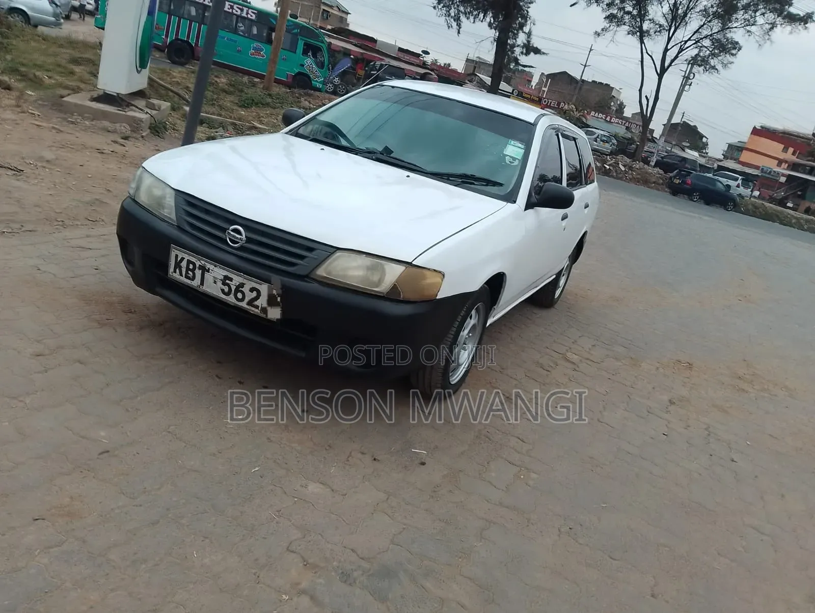 Nissan Advan 2005 White