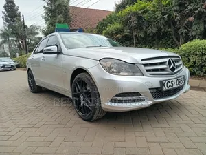 Mercedes-Benz C200 2011 Silver