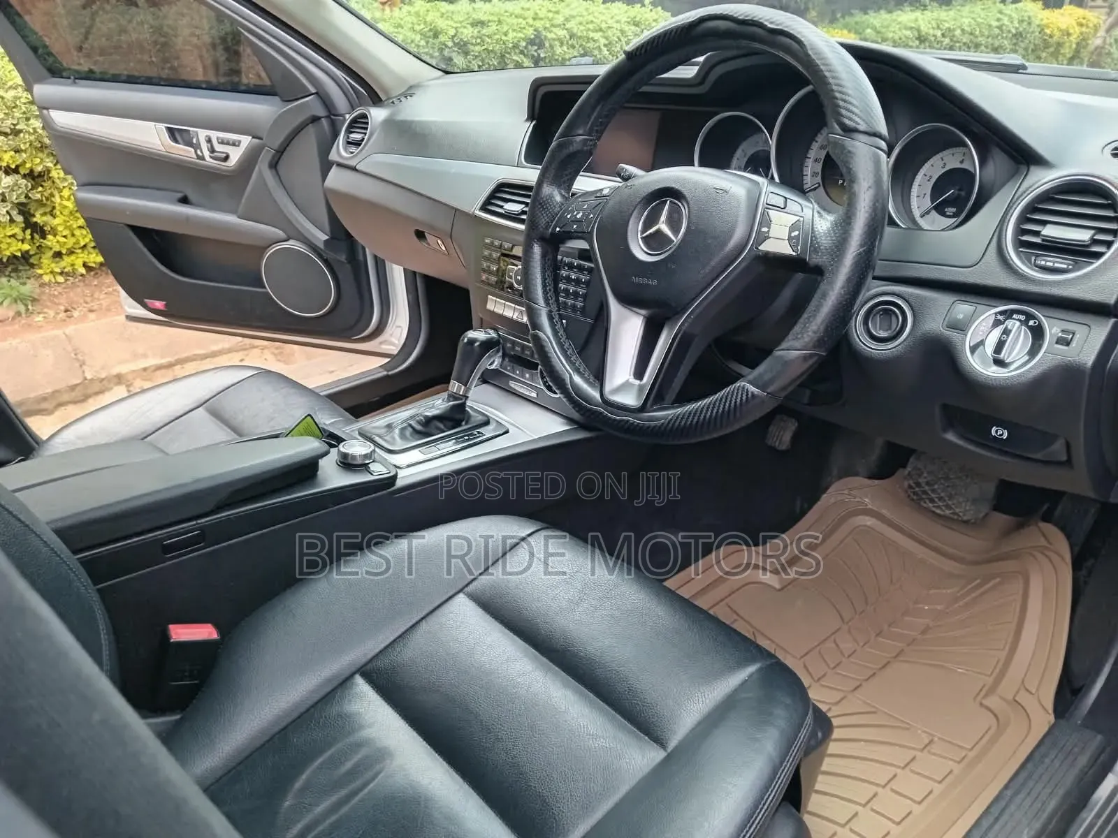 Mercedes-Benz C200 2011 Silver
