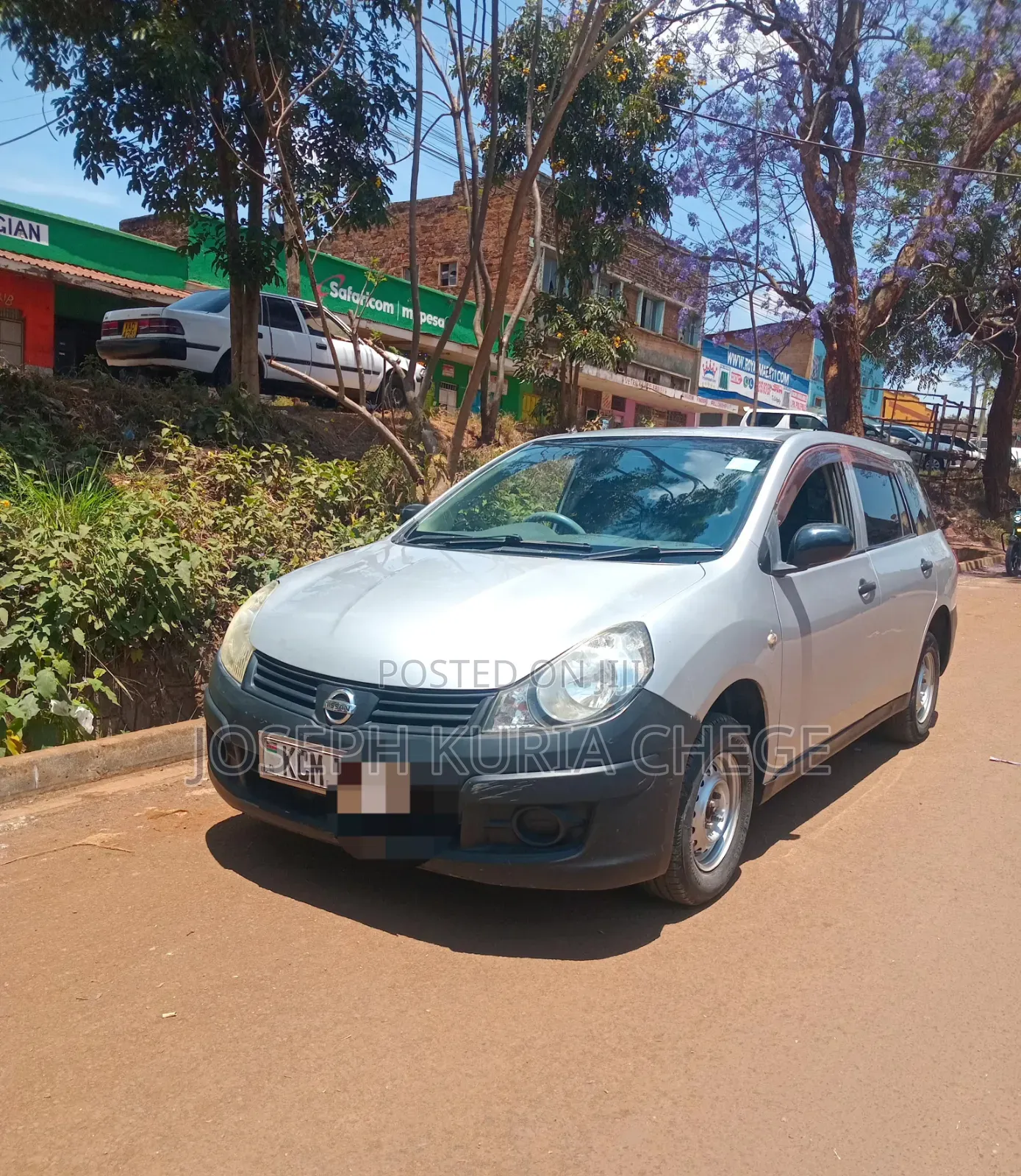 Nissan Advan 2010 Silver