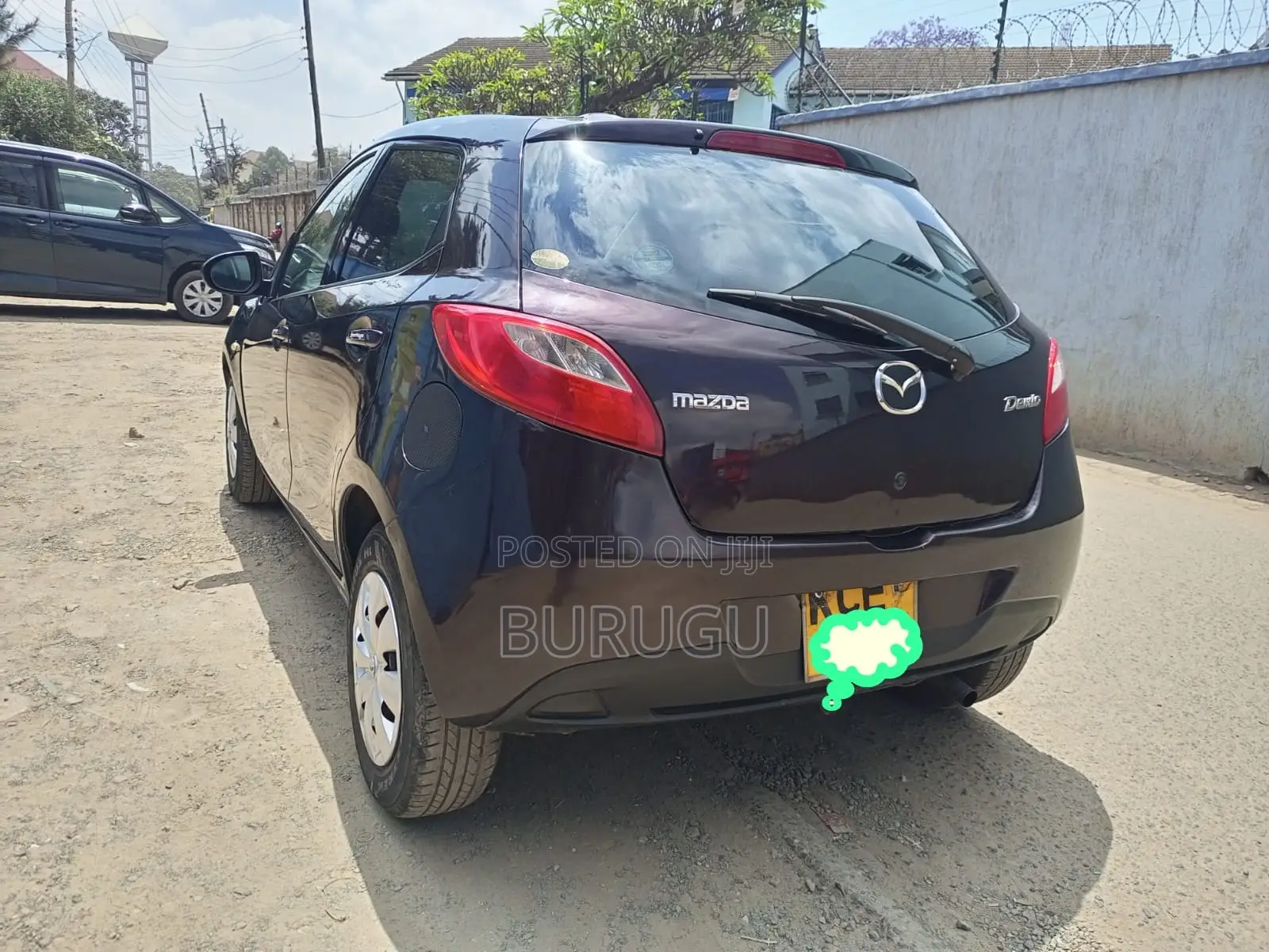 Nissan Note 2009 Maroon