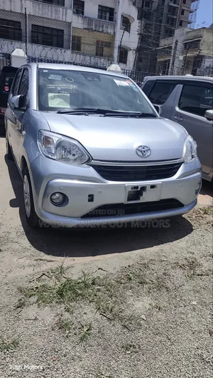 Toyota Passo 2019 Silver