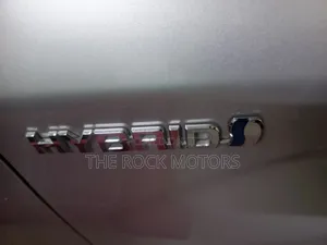 New Toyota Corolla Fielder 2019 Silver
