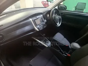 New Toyota Corolla Fielder 2019 Silver