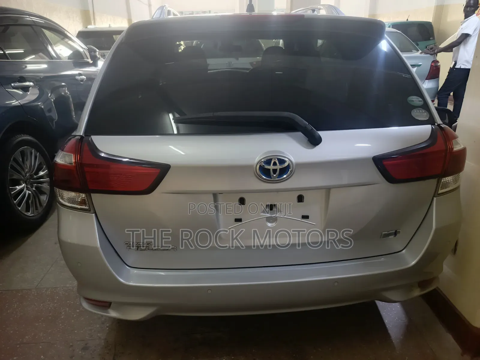 New Toyota Corolla Fielder 2019 Silver