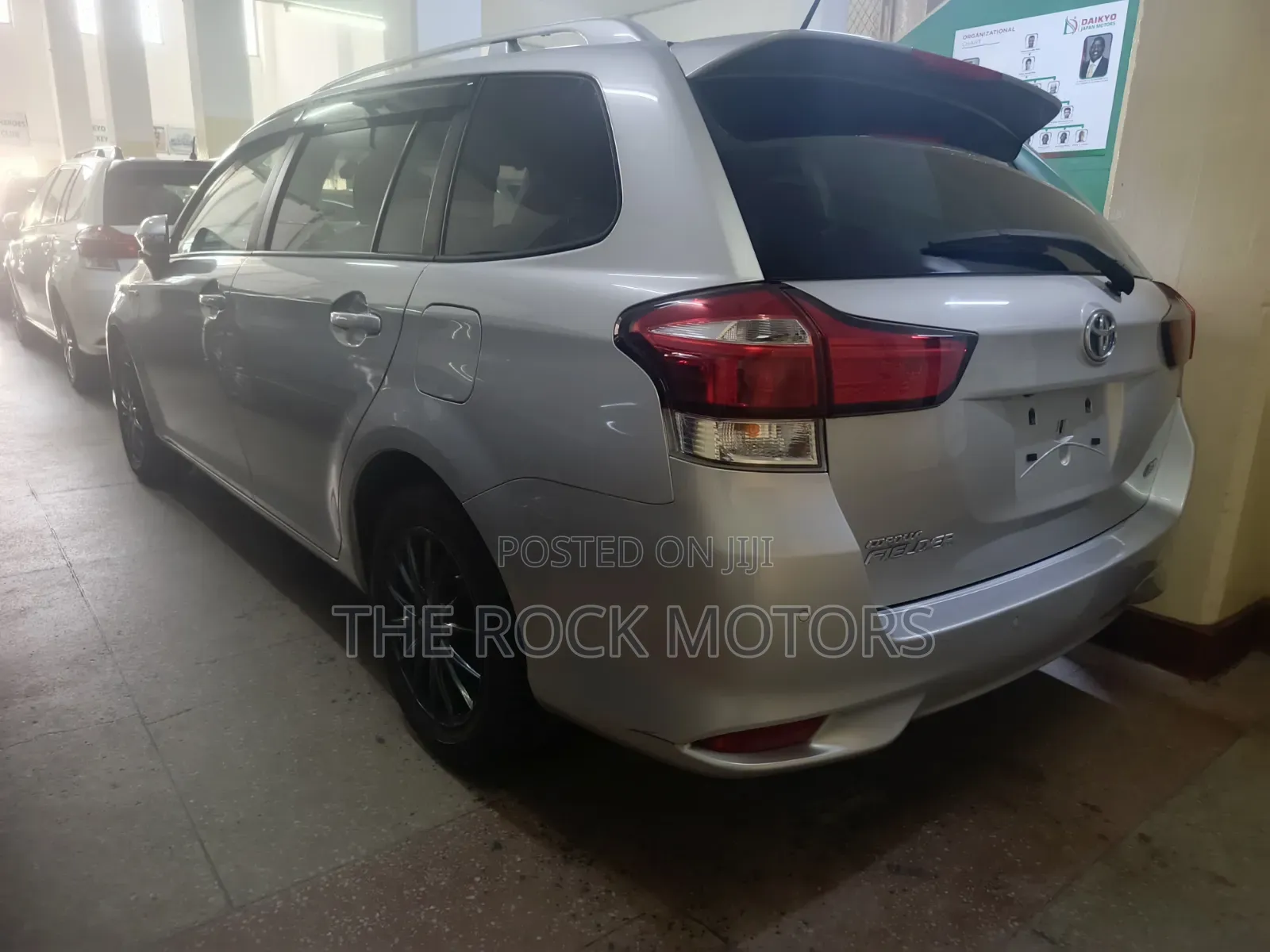 New Toyota Corolla Fielder 2019 Silver